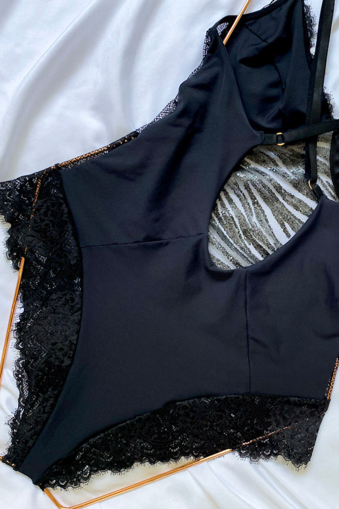 Body Feminino Elegance Em Tule Com Recortes Em Renda e Brilho Sem Bojo- Preto