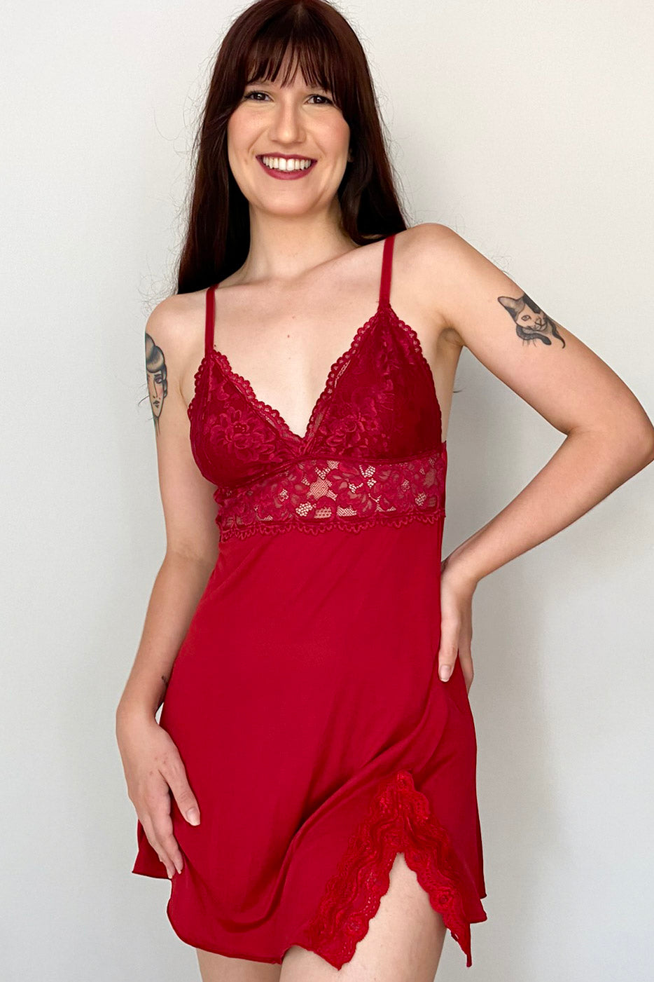 Camisola Em Liganete Stela Com Detalhes Em Renda- Vermelha