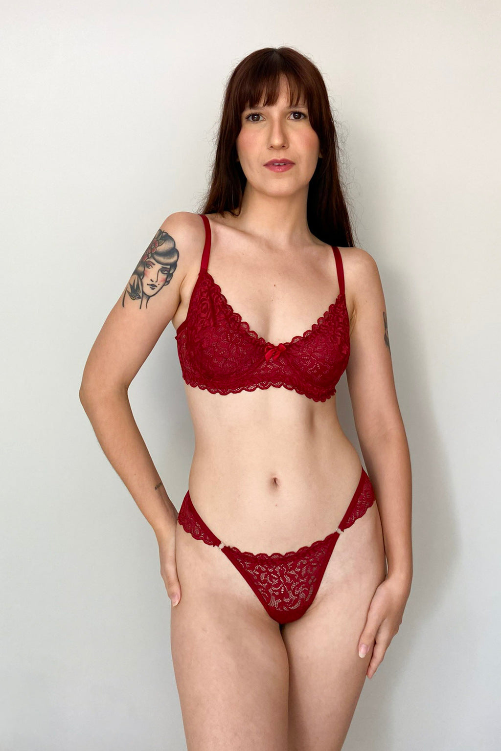 Conjunto De Lingerie Essencial Em Renda Sem Bojo Com Aro de Sustentação- Vermelho