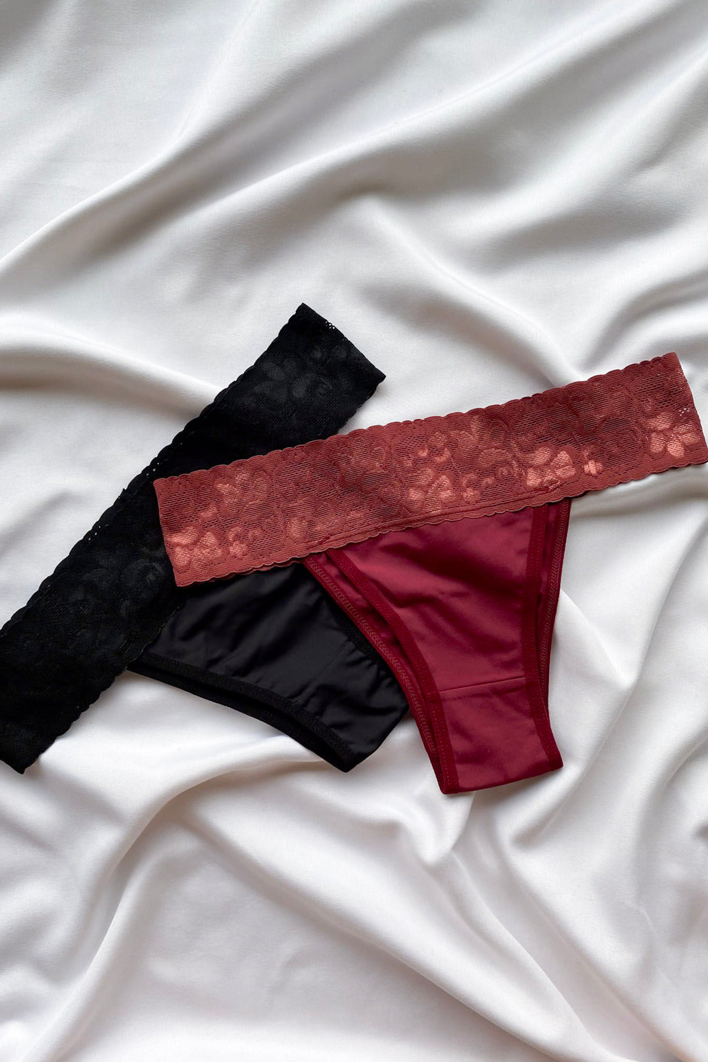 Calcinha Básica De Cós Em Renda Mary