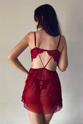 Camisola Em Tule Fino Sensações Com Detalhes Em Renda- Vermelha