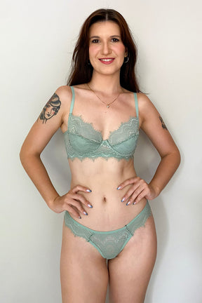 Conjunto De Lingerie Luna Em Renda Sem Bojo Com Aro De Sustentação- Verde