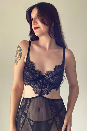 Camisola Em Tule Fino Sensações Com Detalhes Em Renda- Preta