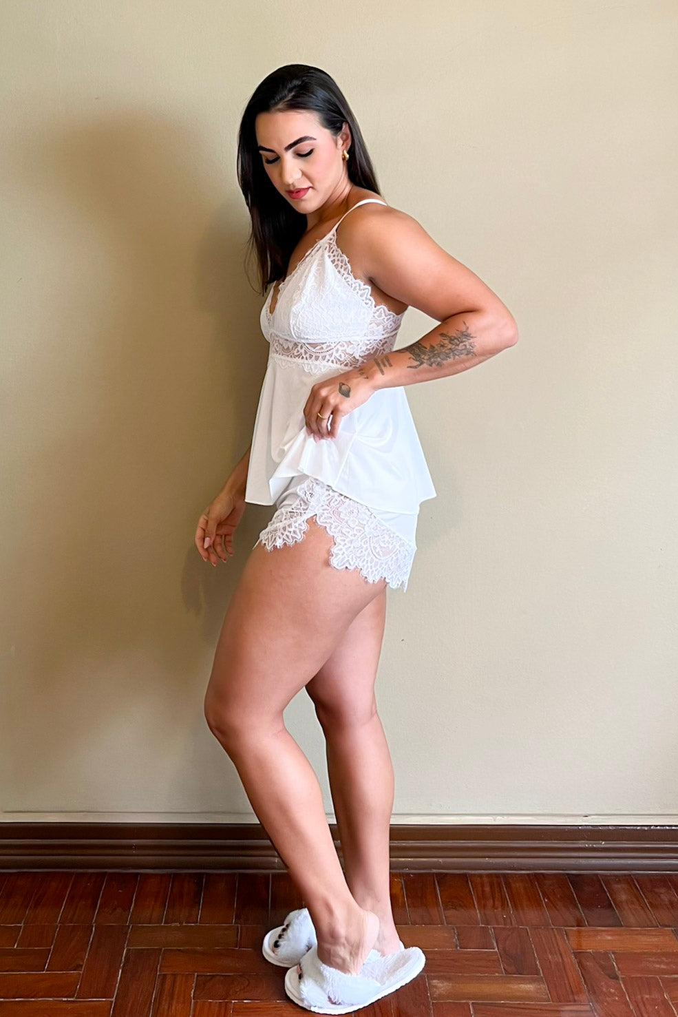 Short Doll Alva Em Liganete Com Renda Chantilly – Branco