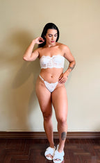 Conjunto De Lingerie Alva - Mini Corselet Em Renda Chantilly - Branco