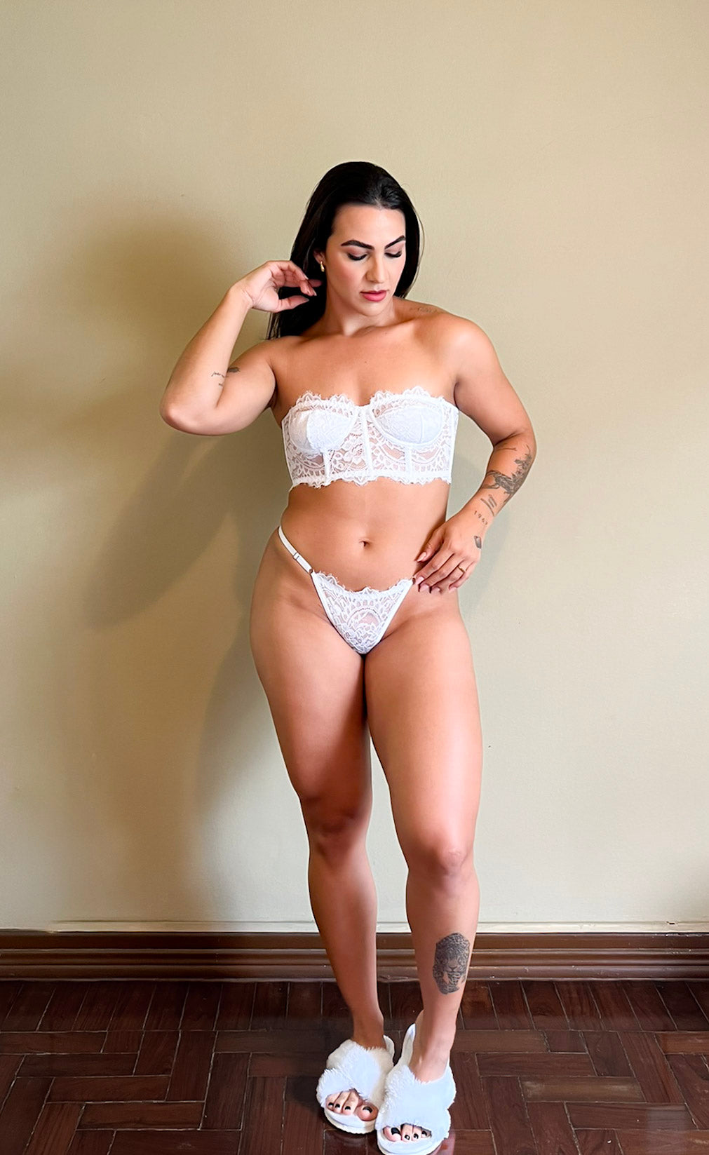 Conjunto De Lingerie Alva - Mini Corselet Em Renda Chantilly - Branco