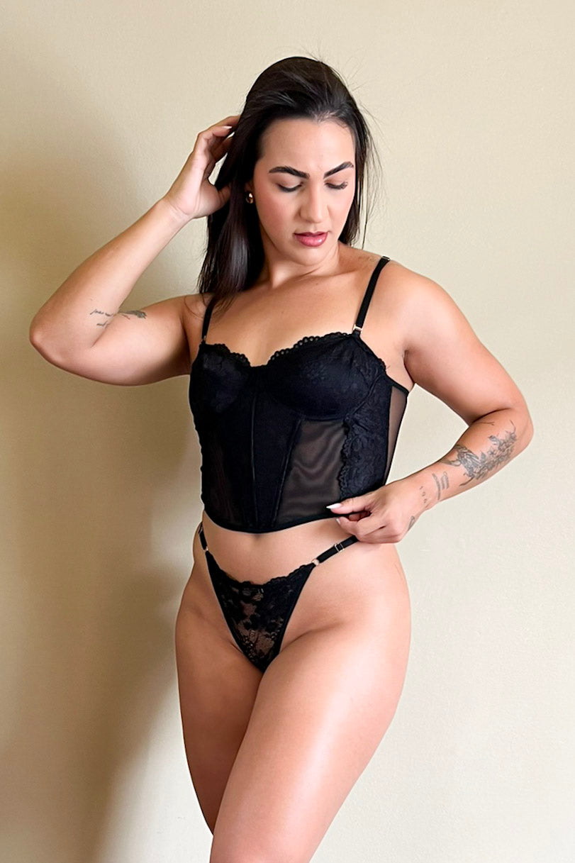 Corselet Savanna Em Renda Com Tule- Preto