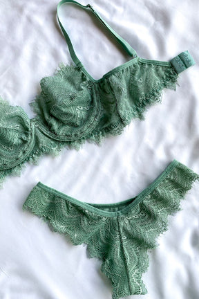 Conjunto De Lingerie Luna Em Renda Sem Bojo Com Aro De Sustentação- Verde