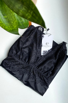 Short Doll Em Liganete Aurora Com Detalhes em Renda- Preto