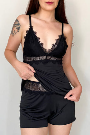 Short Doll Em Liganete Aurora Com Detalhes em Renda- Preto