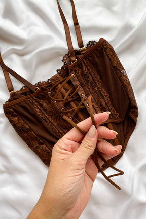 Corselet Em Renda Com Tule Savanna- Marrom