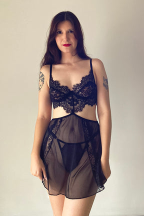 Camisola Em Tule Fino Sensações Com Detalhes Em Renda- Preta