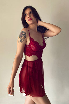 Camisola Em Tule Fino Sensações Com Detalhes Em Renda- Vermelha