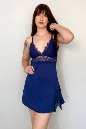 Camisola Em Liganete Stela Com Detalhes Em Renda- Azul Marinho