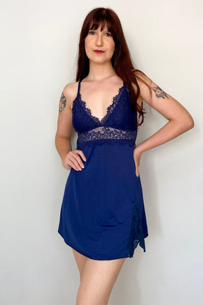 Camisola Em Liganete Stela Com Detalhes Em Renda- Azul Marinho